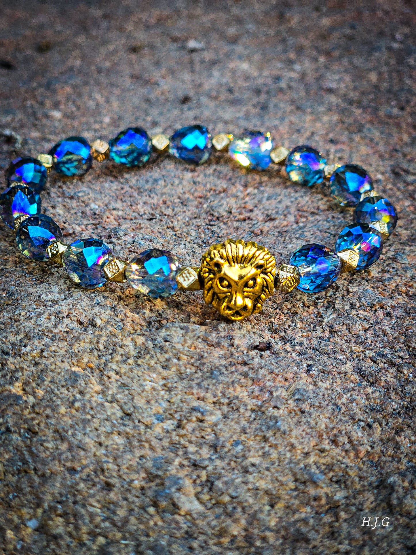 Beaded Bracelet Lion Charm