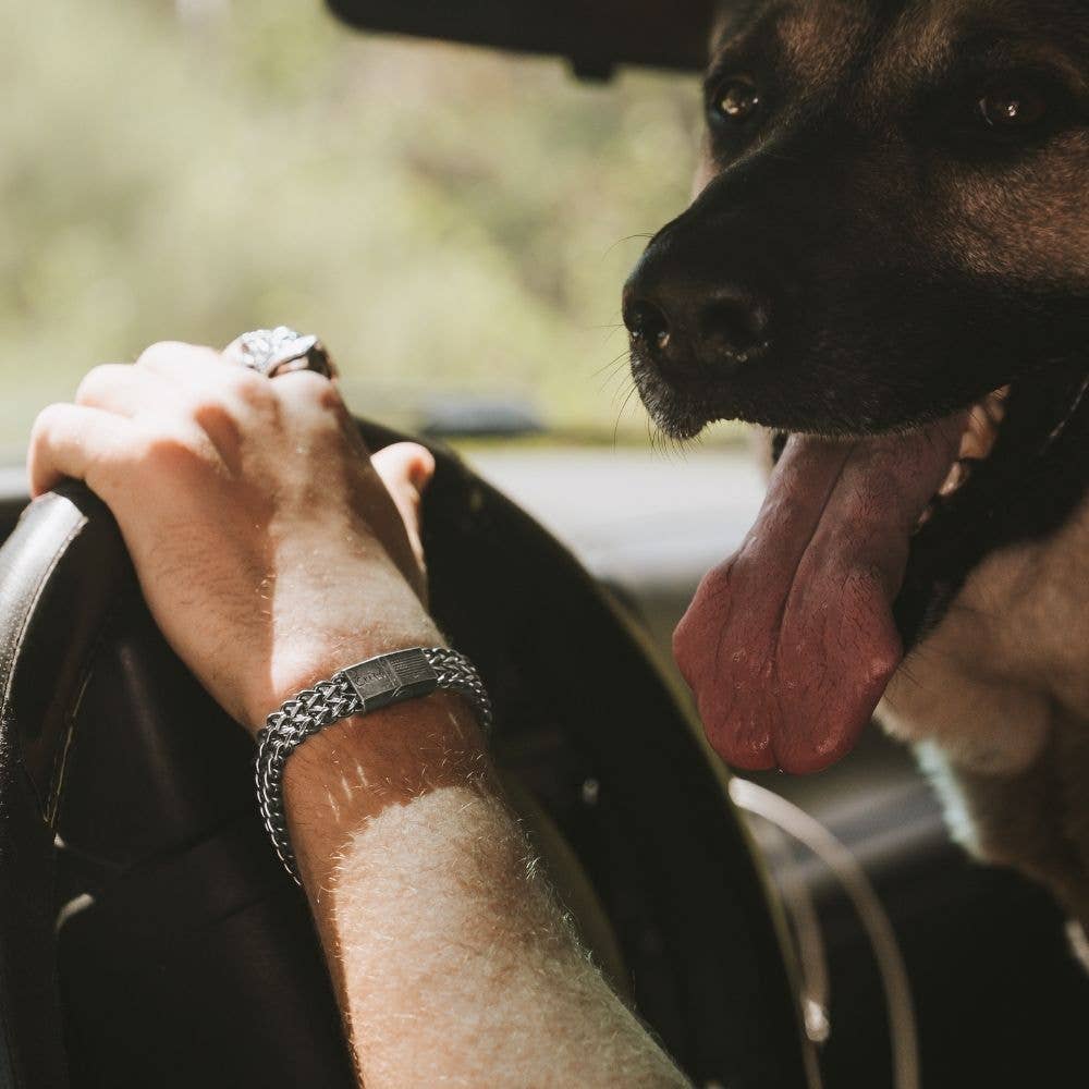 The Hero Company- Knight's Creed BELIEVE Credo Bracelet: Helps Pair Veterans with Service or Shelter Dogs- Faire