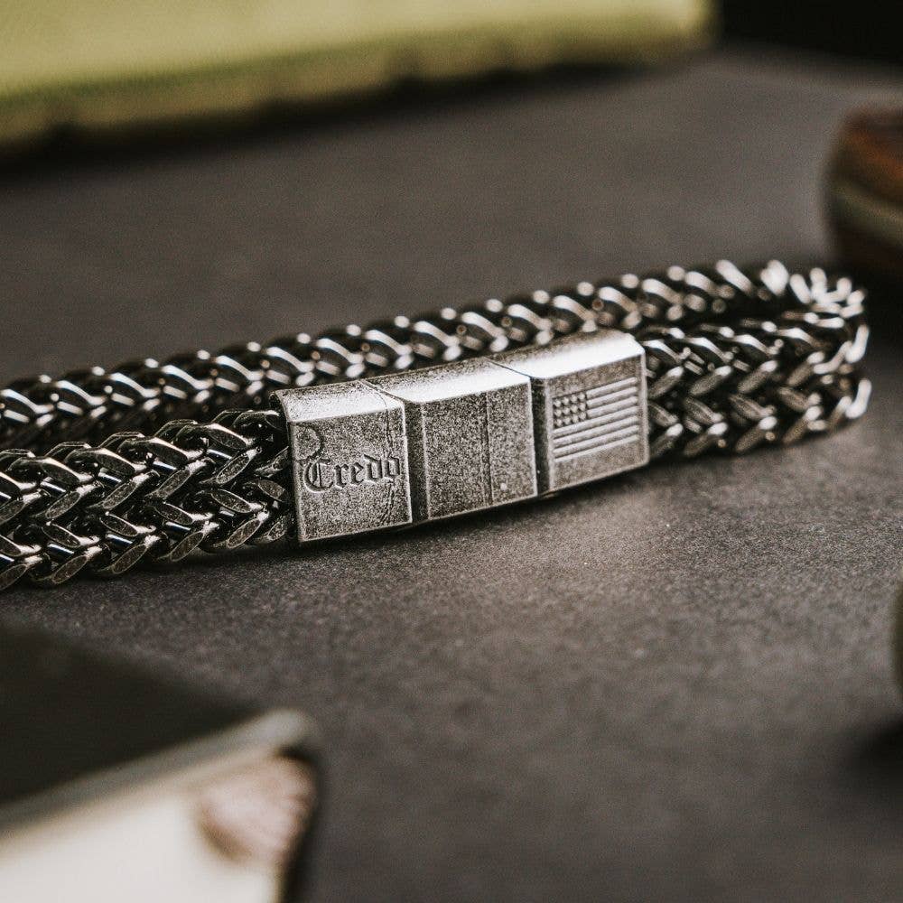 The Hero Company- Knight's Creed BELIEVE Credo Bracelet: Helps Pair Veterans with Service or Shelter Dogs- Faire