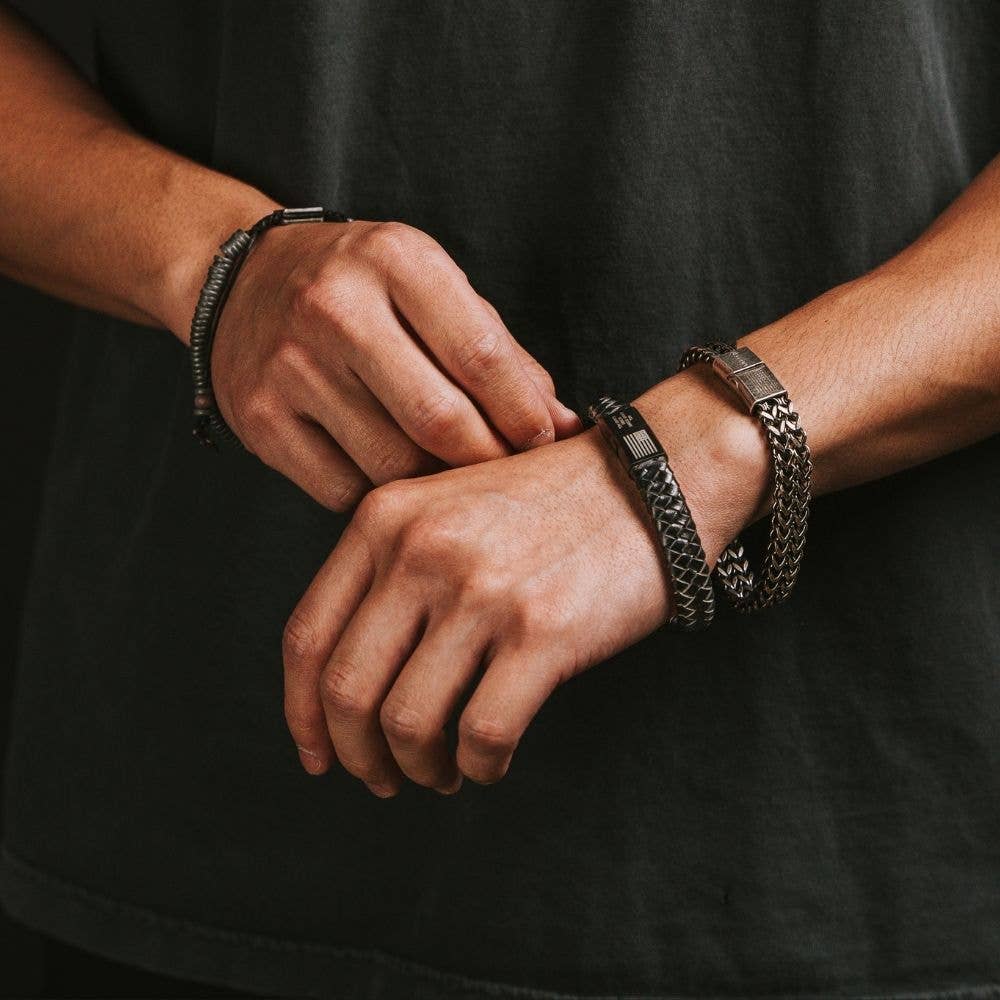 The Hero Company- Knight's Creed BELIEVE Credo Bracelet: Helps Pair Veterans with Service or Shelter Dogs- Faire