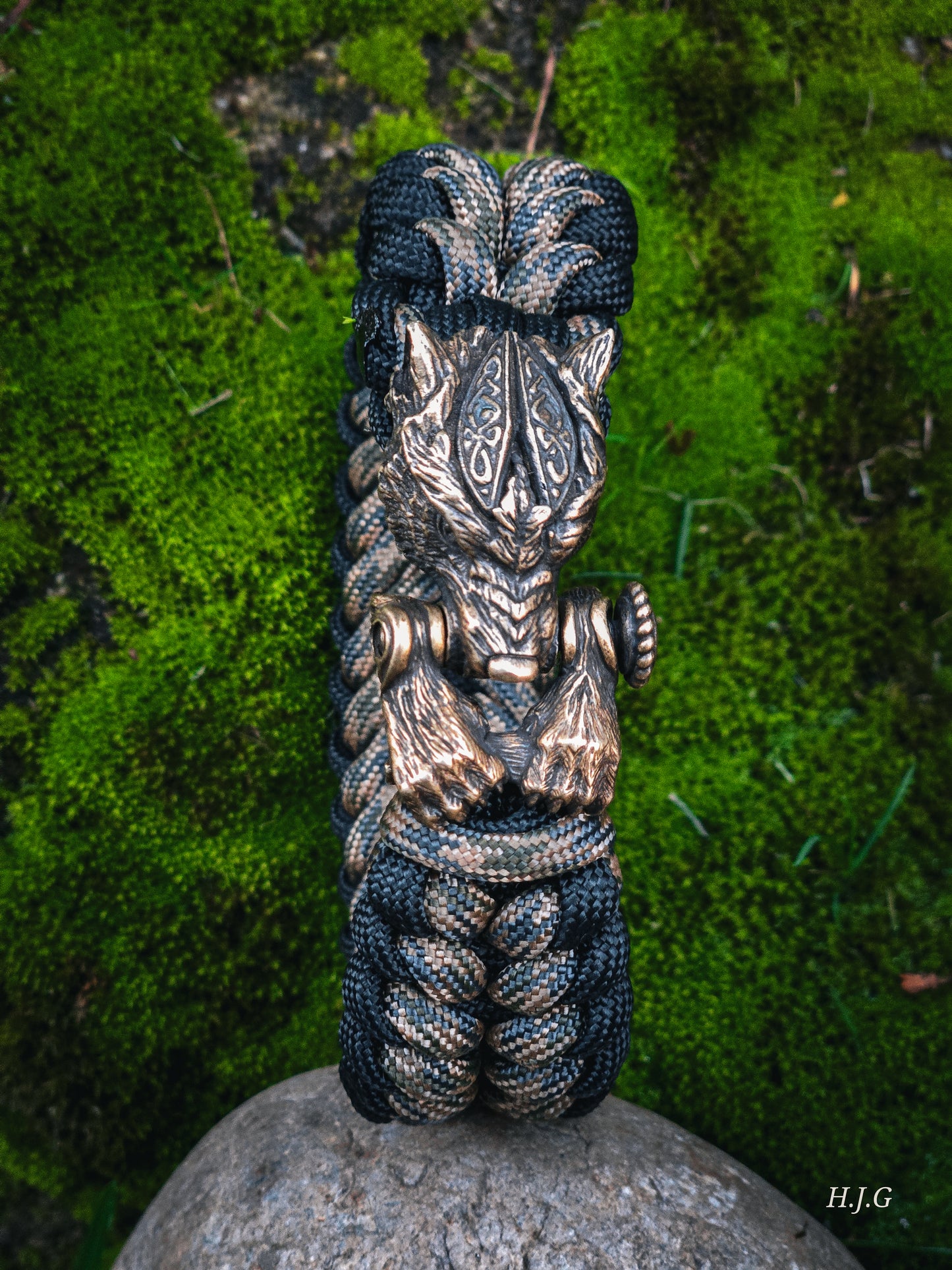 Wolf Paracord