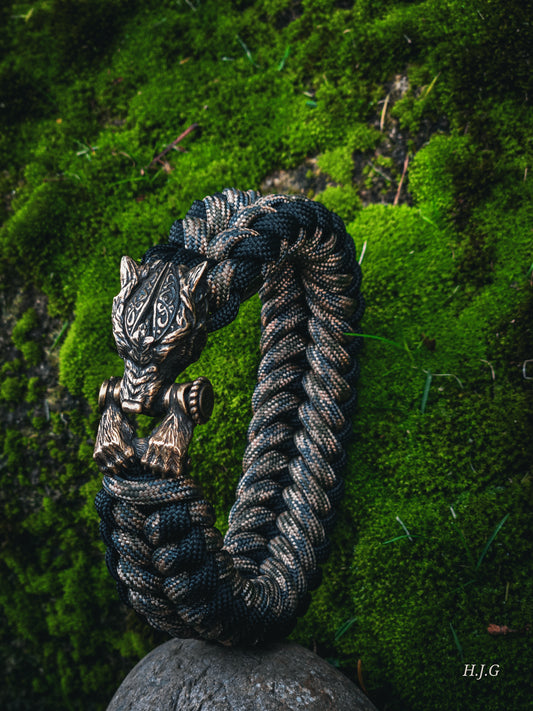 Wolf Paracord